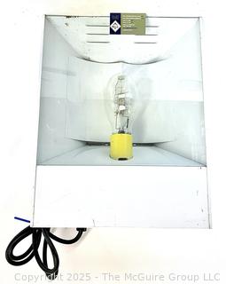 Hydrofarm Sunburst Series Grow Light. 1 of 2 Offered in This Auction