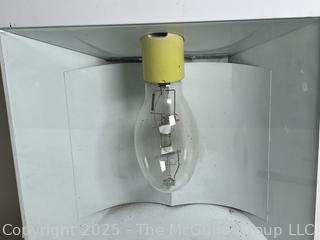 Hydrofarm Sunburst Series Grow Light. 1 of 2 Offered in This Auction