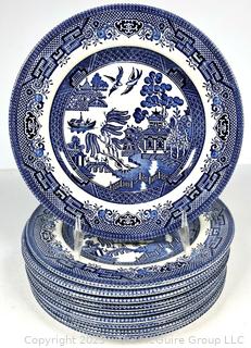 Set of Porcelain Blue Willow Churchill Staffordshire England Transferware Plates