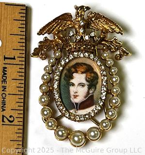 Florenza Pearl Picture Frame Brooch