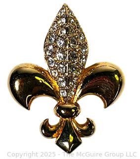 Swarovski Swan Signed Crystal Fleur De Lis Brooch
