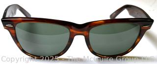 Ray-Ban Wayfarer Sunglasses 