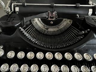 Underwood Standard Portable Typewriter in Case  {Pickup Location: 311 Chestnut St., Falls Church City, VA 22046}