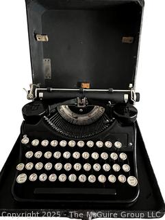 Underwood Standard Portable Typewriter in Case  {Pickup Location: 311 Chestnut St., Falls Church City, VA 22046}