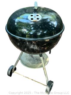 Weber Charcoal Grill  {Pickup Location: 311 Chestnut St., Falls Church City, VA 22046}