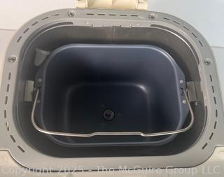 Toastmaster Bread Making Machine, Model TBR15