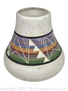 Native American Sioux Indian Pottery Vase. 8" tall.