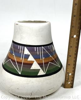 Native American Sioux Indian Pottery Vase. 8" tall.