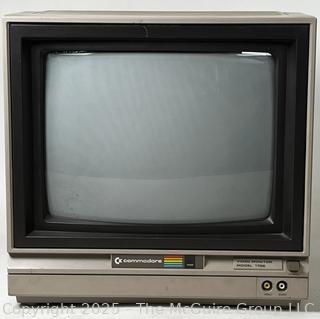 Commodore 1702 Color Video CRT Monitor Computer for Retro Gaming. Powers up but Not Tested with Video Input.