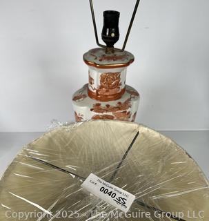 Chinese Porcelain Coral Roses Vase Table Lamp