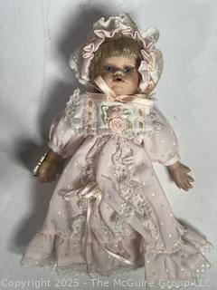 Group of Dolls, Some in Boxes
