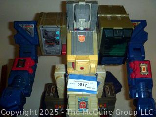 ENORMOUS Transformer 1987 G1 Fortress Maximus Toy. 22" tall (incomplete)