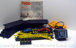 Tyco Z-28 Classic 300 HO Racing Set Cars Need Restoration. 