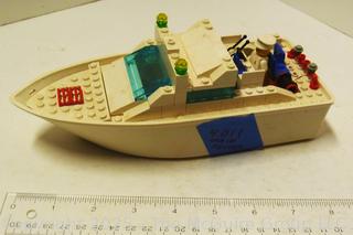 1991 Lego Boat Cabin Cruiser 4011 - Incomplete with Figures