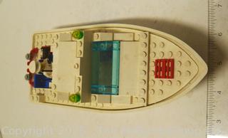 1991 Lego Boat Cabin Cruiser 4011 - Incomplete with Figures