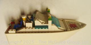 1991 Lego Boat Cabin Cruiser 4011 - Incomplete with Figures