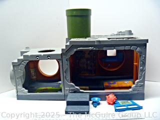 1989 Playmates Teenage Mutant Ninja Turtles Sewer Lair Playset 