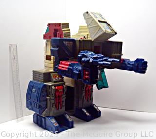 ENORMOUS Transformer 1987 G1 Fortress Maximus Toy. 22" tall (incomplete)