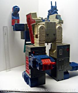ENORMOUS Transformer 1987 G1 Fortress Maximus Toy. 22" tall (incomplete)
