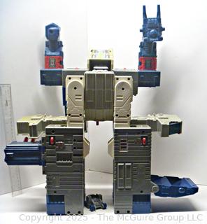 ENORMOUS Transformer 1987 G1 Fortress Maximus Toy. 22" tall (incomplete)