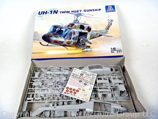 Italeri Model Kit Huey UH-1N Gunship (NIB) Toy
