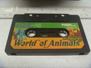 1992 Tiger Electronics 2-XL The Talking Robot with 1 Cassette tape (missing battery cover) Tested