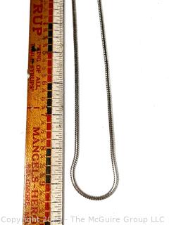 Sterling Silver Chain Necklace. 