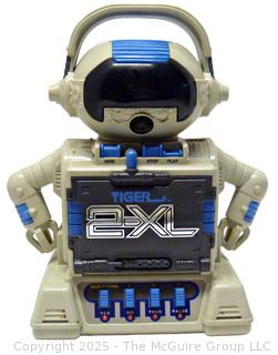 1992 Tiger Electronics 2-XL The Talking Robot with 1 Cassette tape (missing battery cover) Tested