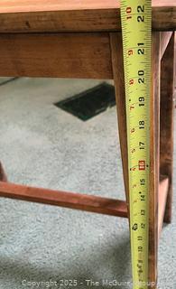 Primitive Farmhouse End Table with Turned Legs<br>

<br><br>

Removal: Sat (Nov 8) & Sun (Nov 9) 11-3pm, 56 Scotch Hill Rd., Cambridge NY 12816 