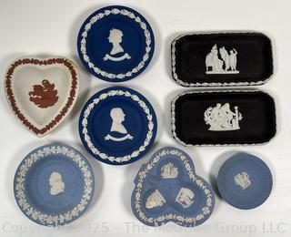 Wedgwood Jasperware Porcelain Pin Dishes<br>

<br><br>

Removal Options:<br><br> Sat (Nov 8) & Sun (Nov 9) 11-3pm, 56 Scotch Hill Rd., Cambridge NY 12816<br><br>

Sat (Nov 15) 12-2pm, TMG Warehouse, 2800 Juniper St., Fairfax, VA 22031<br><br>

Request Shipping (david@themcguiregroupllc.com)