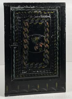 Folk Art Tole Painted Bread Box<br>

<br><br>

Removal Options:<br><br> Sat (Nov 8) & Sun (Nov 9) 11-3pm, 56 Scotch Hill Rd., Cambridge NY 12816<br><br>

Sat (Nov 15) 12-2pm, TMG Warehouse, 2800 Juniper St., Fairfax, VA 22031<br><br>

Request Shipping (david@themcguiregroupllc.com)