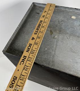 Folk Art Tole Painted Bread Box<br>

<br><br>

Removal Options:<br><br> Sat (Nov 8) & Sun (Nov 9) 11-3pm, 56 Scotch Hill Rd., Cambridge NY 12816<br><br>

Sat (Nov 15) 12-2pm, TMG Warehouse, 2800 Juniper St., Fairfax, VA 22031<br><br>

Request Shipping (david@themcguiregroupllc.com)