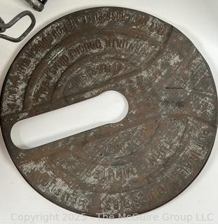 Universal No.8 Bread Maker by Landers, Frary & Clark 1904<br>

<br><br>

Removal Options:<br><br> Sat (Nov 8) & Sun (Nov 9) 11-3pm, 56 Scotch Hill Rd., Cambridge NY 12816<br><br>

Sat (Nov 15) 12-2pm, TMG Warehouse, 2800 Juniper St., Fairfax, VA 22031<br><br>

Request Shipping (david@themcguiregroupllc.com)