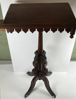 Eastlake Style American Sawtooth Occasional Table <br>

<br><br>

Removal Options:<br><br> Sat (Nov 8) & Sun (Nov 9) 11-3pm, 56 Scotch Hill Rd., Cambridge NY 12816<br><br>

