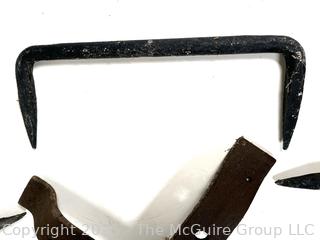 NEW PHOTO Woodworkers Forged Bench Dogs

<br><br>

Removal Options:<br><br> Sat (Nov 8) & Sun (Nov 9) 11-3pm, 56 Scotch Hill Rd., Cambridge NY 12816<br><br>

Sat (Nov 15) 12-2pm, TMG Warehouse, 2800 Juniper St., Fairfax, VA 22031<br><br>

Request Shipping (david@themcguiregroupllc.com) 
