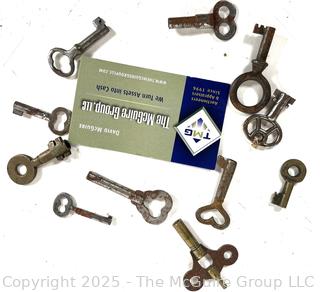 Assortment of Clock Keys<br>

<br><br>

Removal Options:<br><br> Sat (Nov 8) & Sun (Nov 9) 11-3pm, 56 Scotch Hill Rd., Cambridge NY 12816<br><br>

Sat (Nov 15) 12-2pm, TMG Warehouse, 2800 Juniper St., Fairfax, VA 22031<br><br>

Request Shipping (david@themcguiregroupllc.com) 