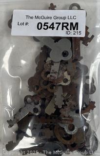 Large Assortment of Flat Steel Keys<br>

<br><br>

Removal Options:<br><br> Sat (Nov 8) & Sun (Nov 9) 11-3pm, 56 Scotch Hill Rd., Cambridge NY 12816<br><br>

Sat (Nov 15) 12-2pm, TMG Warehouse, 2800 Juniper St., Fairfax, VA 22031<br><br>

Request Shipping (david@themcguiregroupllc.com) 