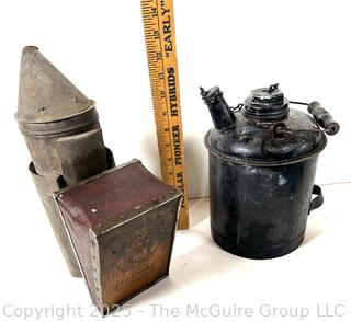 Woodman's Famous Bee-Ware Bee Smoker and Metal Fuel Can w/ Handle<br>

<br><br>

Removal Options:<br><br> Sat (Nov 8) & Sun (Nov 9) 11-3pm, 56 Scotch Hill Rd., Cambridge NY 12816<br><br>

