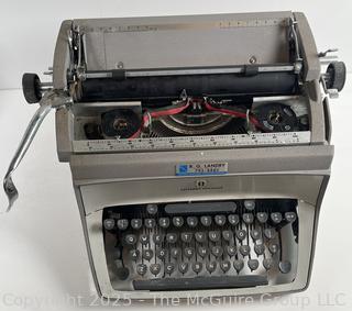 Underwood Portable Manual Typewriter<br>

<br><br>

Removal Options:<br><br> Sat (Nov 8) & Sun (Nov 9) 11-3pm, 56 Scotch Hill Rd., Cambridge NY 12816<br><br>

Sat (Nov 15) 12-2pm, TMG Warehouse, 2800 Juniper St., Fairfax, VA 22031<br><br>

Request Shipping (david@themcguiregroupllc.com)