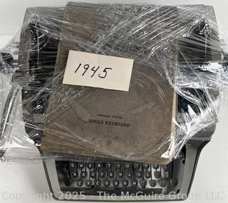 Underwood Portable Manual Typewriter<br>

<br><br>

Removal Options:<br><br> Sat (Nov 8) & Sun (Nov 9) 11-3pm, 56 Scotch Hill Rd., Cambridge NY 12816<br><br>

Sat (Nov 15) 12-2pm, TMG Warehouse, 2800 Juniper St., Fairfax, VA 22031<br><br>

Request Shipping (david@themcguiregroupllc.com)