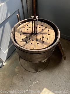 Wooden Barrel Washer Washing Machine<br>

<br><br>

Removal Options:<br><br> Sat (Nov 8) & Sun (Nov 9) 11-3pm, 56 Scotch Hill Rd., Cambridge NY 12816<br><br>

Sat (Nov 15) 12-2pm, TMG Warehouse, 2800 Juniper St., Fairfax, VA 22031<br><br>

Request Shipping (david@themcguiregroupllc.com) 