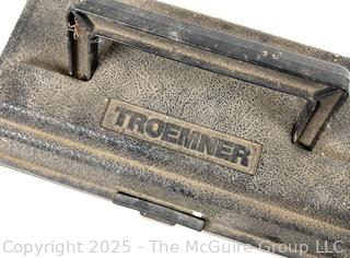 Troemner 5 lb. Weight Calibration Machine<br>

<br><br>

Removal Options:<br><br> Sat (Nov 8) & Sun (Nov 9) 11-3pm, 56 Scotch Hill Rd., Cambridge NY 12816<br><br>

Sat (Nov 15) 12-2pm, TMG Warehouse, 2800 Juniper St., Fairfax, VA 22031<br><br>

Request Shipping (david@themcguiregroupllc.com)