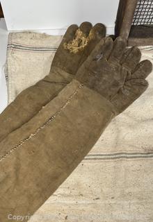 Canvas Pail, Primitive Sifter and Beekeeper's Hood<br>

<br><br>

Removal Options:<br><br> Sat (Nov 8) & Sun (Nov 9) 11-3pm, 56 Scotch Hill Rd., Cambridge NY 12816<br><br>

Sat (Nov 15) 12-2pm, TMG Warehouse, 2800 Juniper St., Fairfax, VA 22031<br><br>

