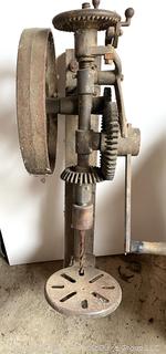 Single Feed Ball Bearing Post Drill<br>

<br><br>

Removal Options:<br><br> Sat (Nov 8) & Sun (Nov 9) 11-3pm, 56 Scotch Hill Rd., Cambridge NY 12816<br><br>

Sat (Nov 15) 12-2pm, TMG Warehouse, 2800 Juniper St., Fairfax, VA 22031<br><br>

Request Shipping (david@themcguiregroupllc.com) 