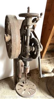 Single Feed Ball Bearing Post Drill<br>

<br><br>

Removal Options:<br><br> Sat (Nov 8) & Sun (Nov 9) 11-3pm, 56 Scotch Hill Rd., Cambridge NY 12816<br><br>

Sat (Nov 15) 12-2pm, TMG Warehouse, 2800 Juniper St., Fairfax, VA 22031<br><br>

Request Shipping (david@themcguiregroupllc.com) 
