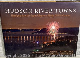 "Hudson River Towns" HB Book<br>

<br><br>

Removal Options:<br><br> Sat (Nov 8) & Sun (Nov 9) 11-3pm, 56 Scotch Hill Rd., Cambridge NY 12816<br><br>

Sat (Nov 15) 12-2pm, TMG Warehouse, 2800 Juniper St., Fairfax, VA 22031<br><br>

Request Shipping (david@themcguiregroupllc.com)