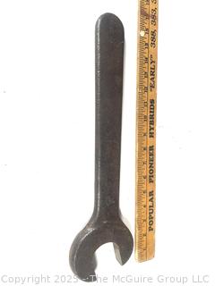 Cast Iron Open Box End Wrench<br>

<br><br>

Removal Options:<br><br> Sat (Nov 8) & Sun (Nov 9) 11-3pm, 56 Scotch Hill Rd., Cambridge NY 12816<br><br>

Sat (Nov 15) 12-2pm, TMG Warehouse, 2800 Juniper St., Fairfax, VA 22031<br><br>

Request Shipping (david@themcguiregroupllc.com) 