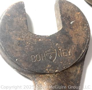 Three (3) Open Ended Box Cut Curved Wrenches Stamped Samson Tool Co., Champion and Bonney<br>

<br><br>

Removal Options:<br><br> Sat (Nov 8) & Sun (Nov 9) 11-3pm, 56 Scotch Hill Rd., Cambridge NY 12816<br><br>

Sat (Nov 15) 12-2pm, TMG Warehouse, 2800 Juniper St., Fairfax, VA 22031<br><br>

Request Shipping (david@themcguiregroupllc.com)