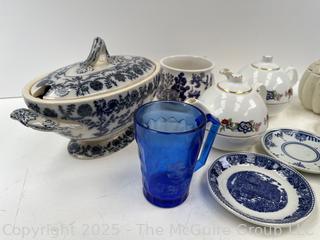 Group of Glass and Porcelainware Including Hazel-Atlas and Spode<br>

<br><br>

Removal Options:<br><br> Sat (Nov 8) & Sun (Nov 9) 11-3pm, 56 Scotch Hill Rd., Cambridge NY 12816<br><br>

Sat (Nov 15) 12-2pm, TMG Warehouse, 2800 Juniper St., Fairfax, VA 22031<br><br>

Request Shipping (david@themcguiregroupllc.com)
