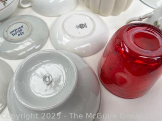 Group of Glass and Porcelainware Including Hazel-Atlas and Spode<br>

<br><br>

Removal Options:<br><br> Sat (Nov 8) & Sun (Nov 9) 11-3pm, 56 Scotch Hill Rd., Cambridge NY 12816<br><br>

Sat (Nov 15) 12-2pm, TMG Warehouse, 2800 Juniper St., Fairfax, VA 22031<br><br>

Request Shipping (david@themcguiregroupllc.com)